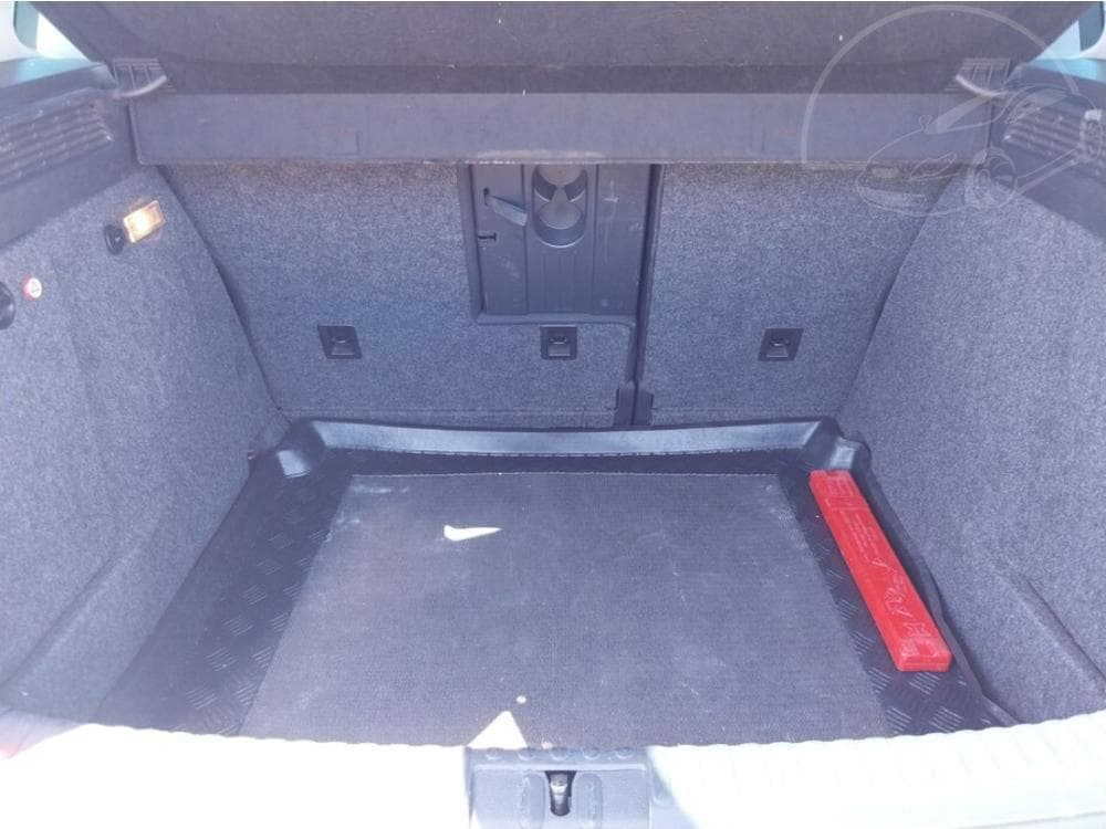 2010 Volkswagen TIGUAN - 27