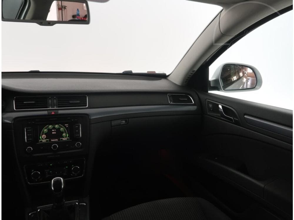 2011 Škoda SUPERB - 22