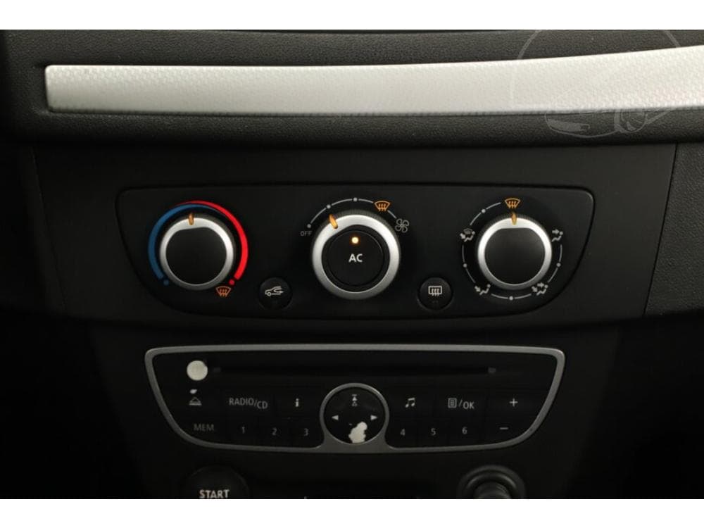 2009 Renault MEGANE - 25