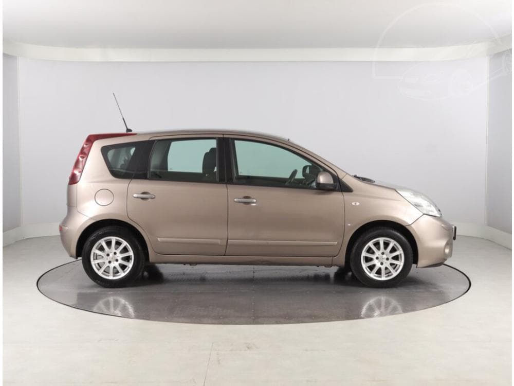 2011 Nissan NOTE - 16