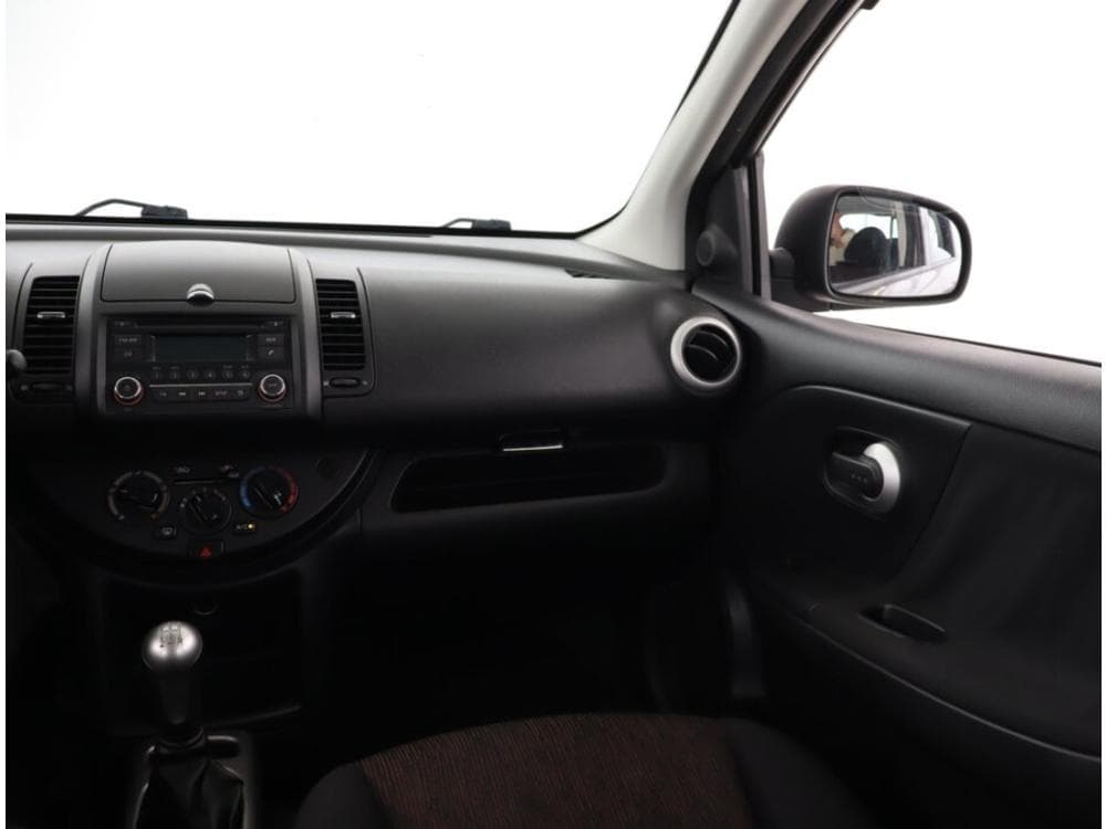 2011 Nissan NOTE - 22