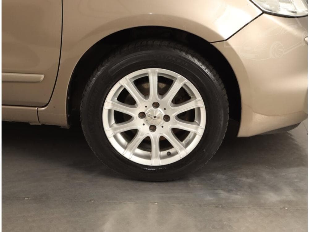2011 Nissan NOTE - 40