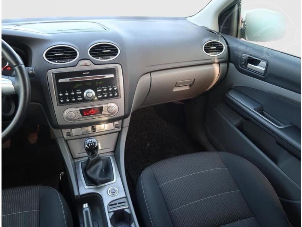 2009 Ford FOCUS - 8