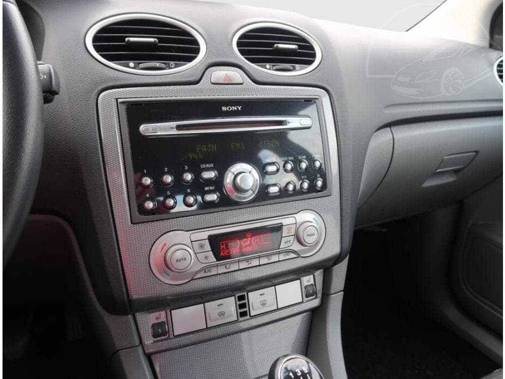2009 Ford FOCUS - 12