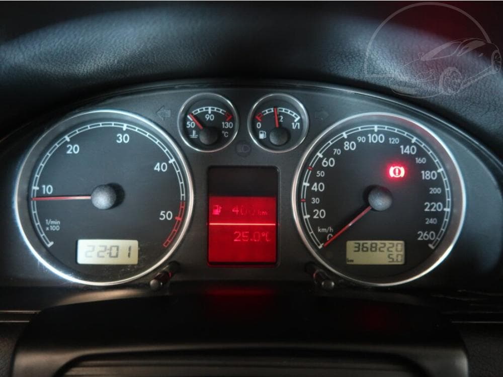 2003 Volkswagen PASSAT - 11