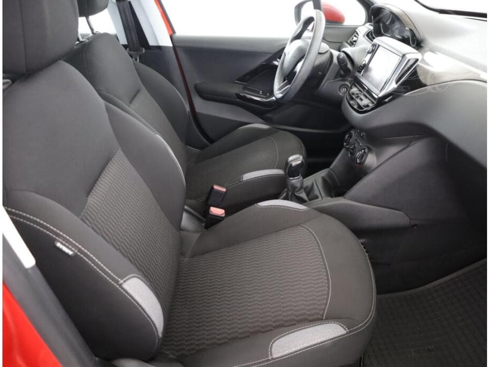 2016 Peugeot 208 - 13