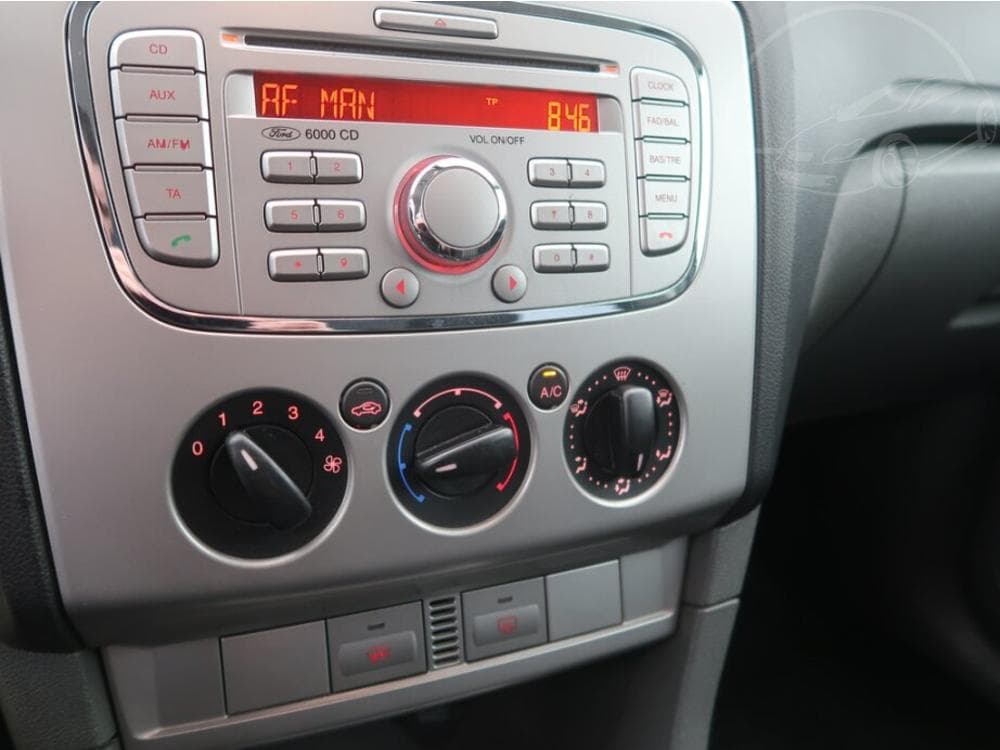 2008 Ford FOCUS - 25