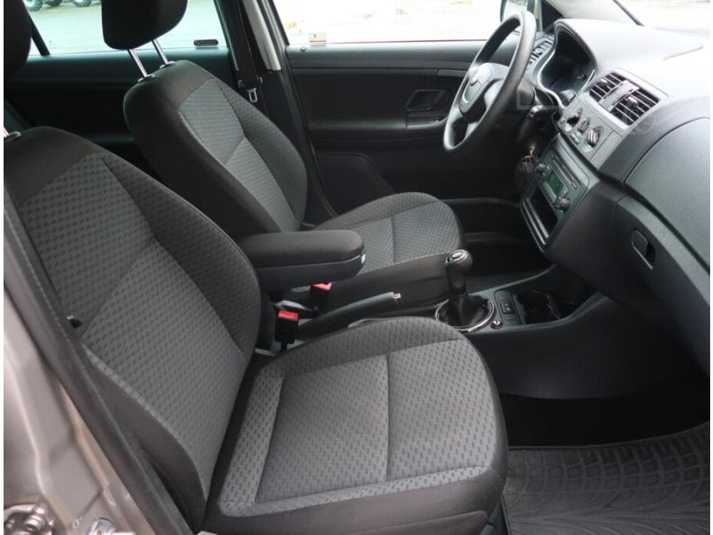 2012 Škoda FABIA - 17