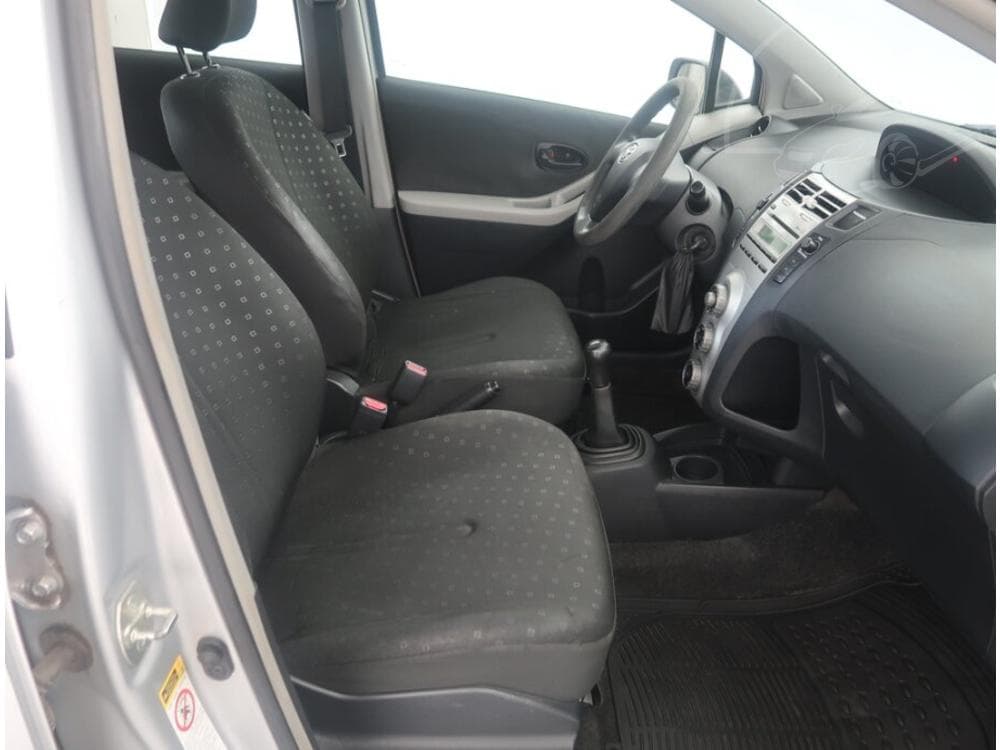 2007 Toyota YARIS - 17