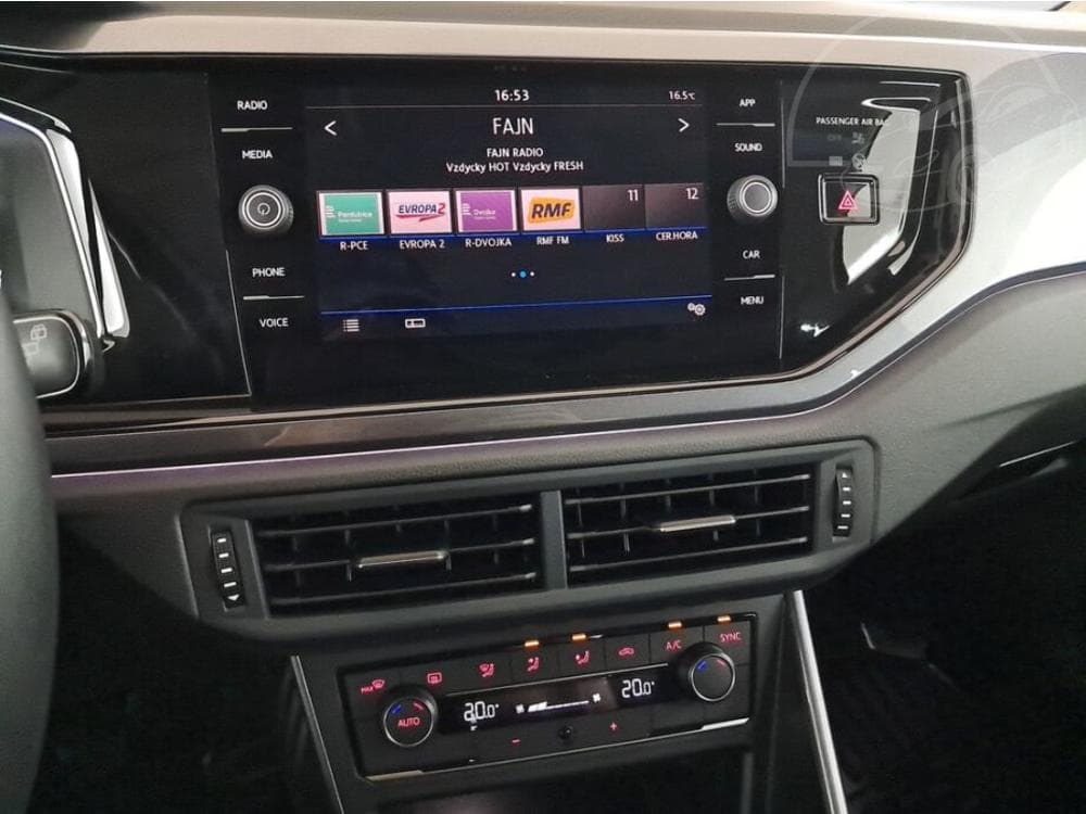 2019 Volkswagen POLO - 12