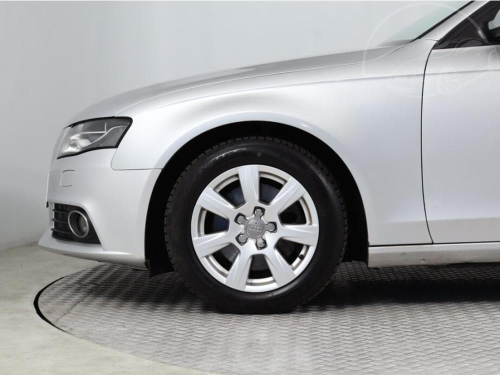 2011 Audi A4 - 23