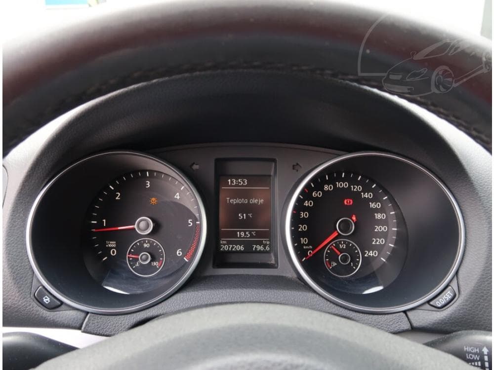 2011 Volkswagen GOLF - 11
