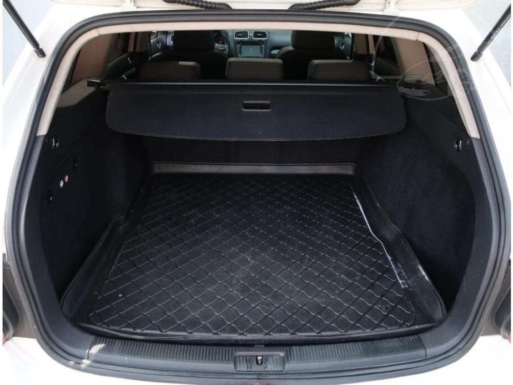 2011 Volkswagen GOLF - 13