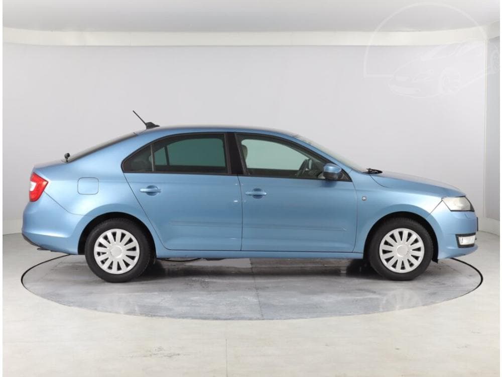 2012 Škoda RAPID - 11