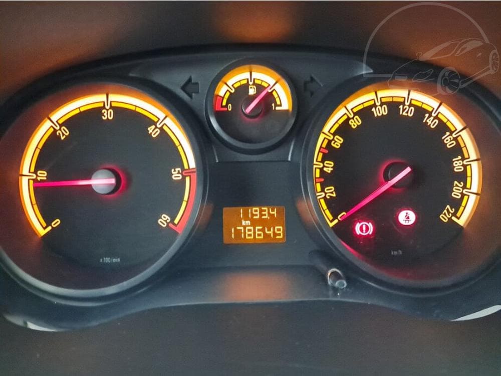 2011 Opel CORSA - 21