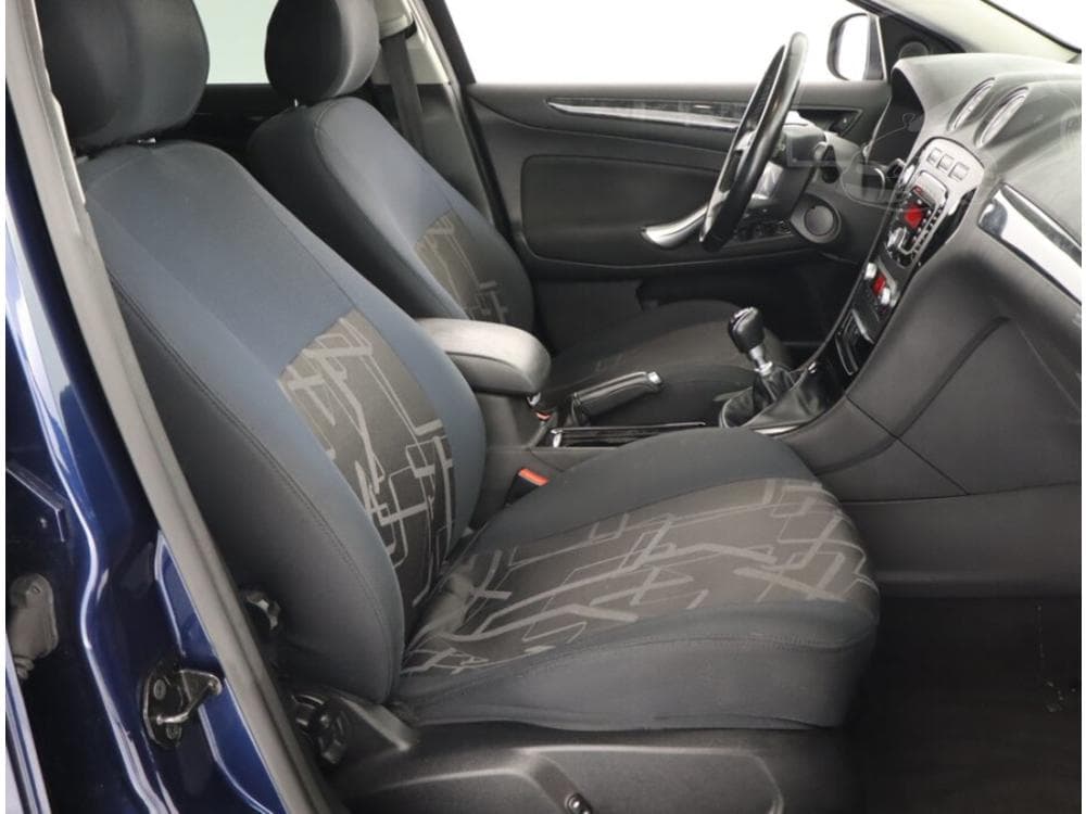 2011 Ford MONDEO - 17