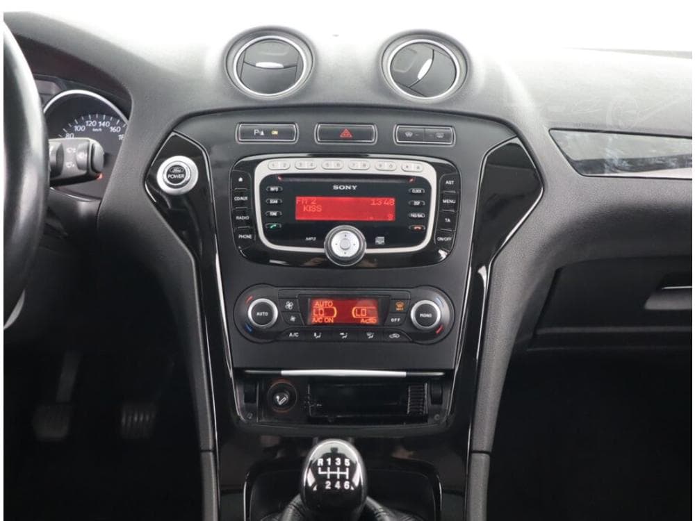 2011 Ford MONDEO - 23