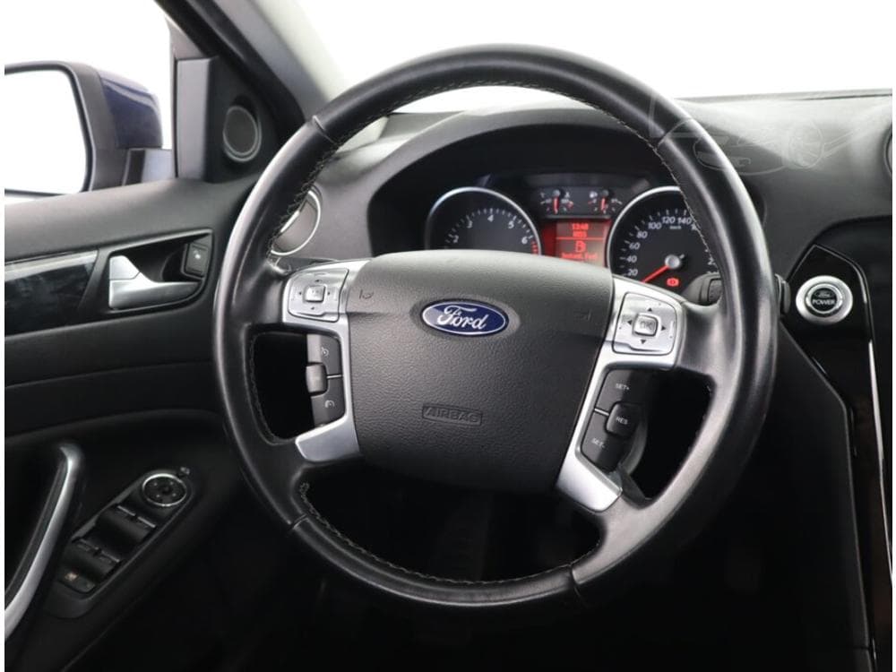 2011 Ford MONDEO - 27