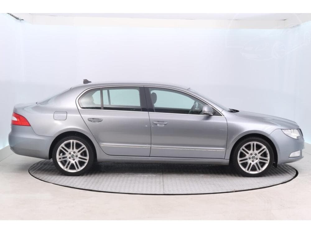 2009 Škoda SUPERB - 6