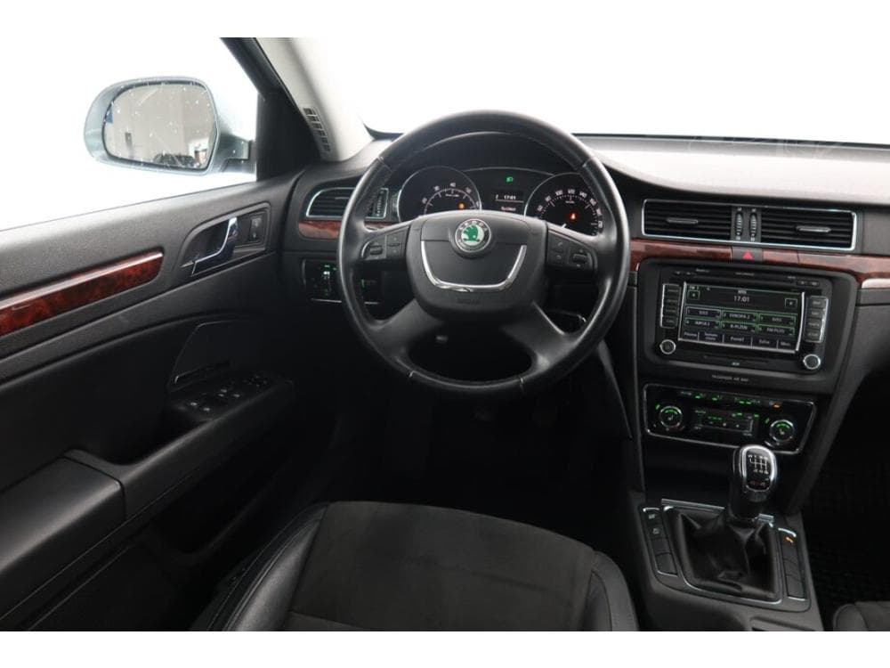 2009 Škoda SUPERB - 7