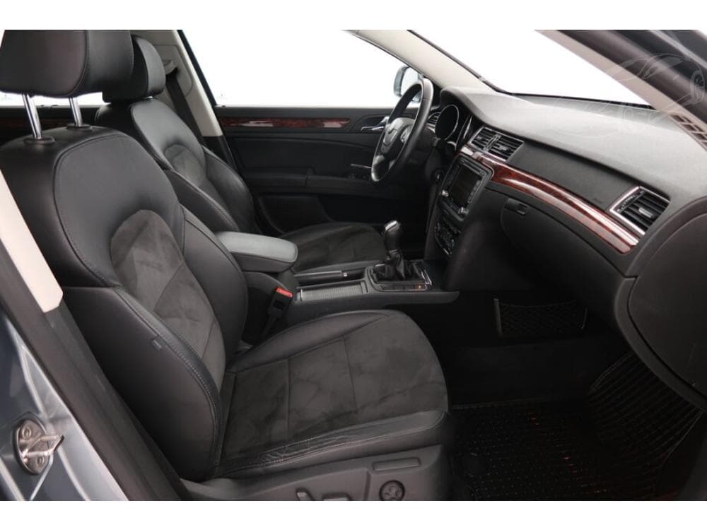 2009 Škoda SUPERB - 9