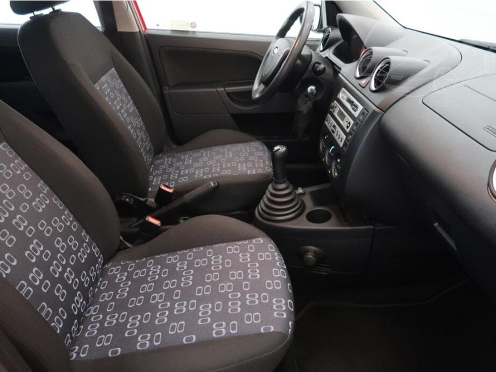 2005 Ford FIESTA - 17