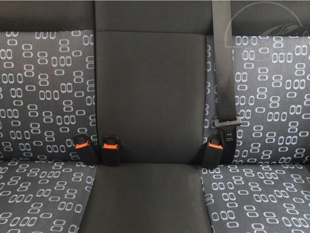 2005 Ford FIESTA - 19