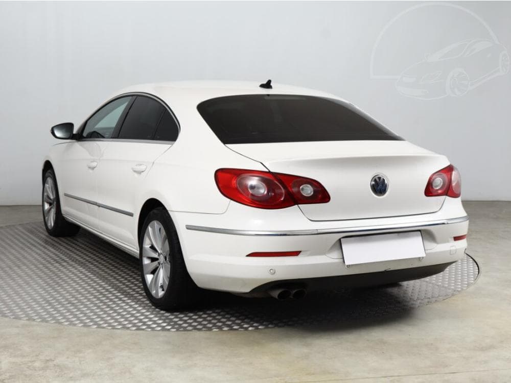 2010 Volkswagen PASSAT - 4