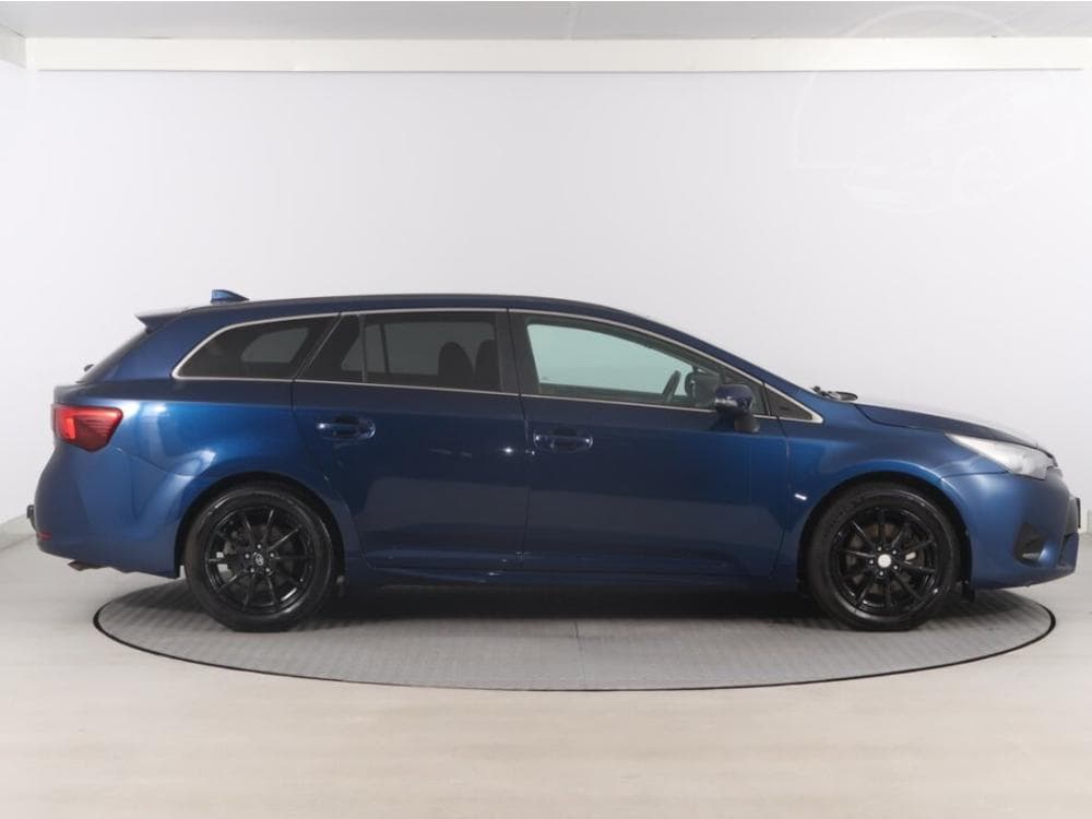 2015 Toyota AVENSIS - 11