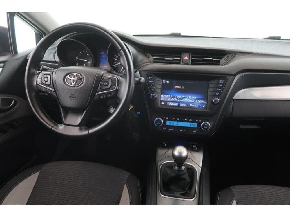 2015 Toyota AVENSIS - 13