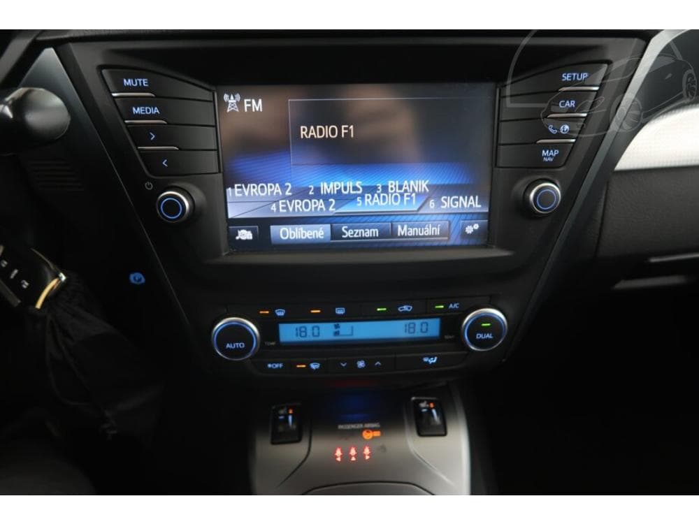 2015 Toyota AVENSIS - 23