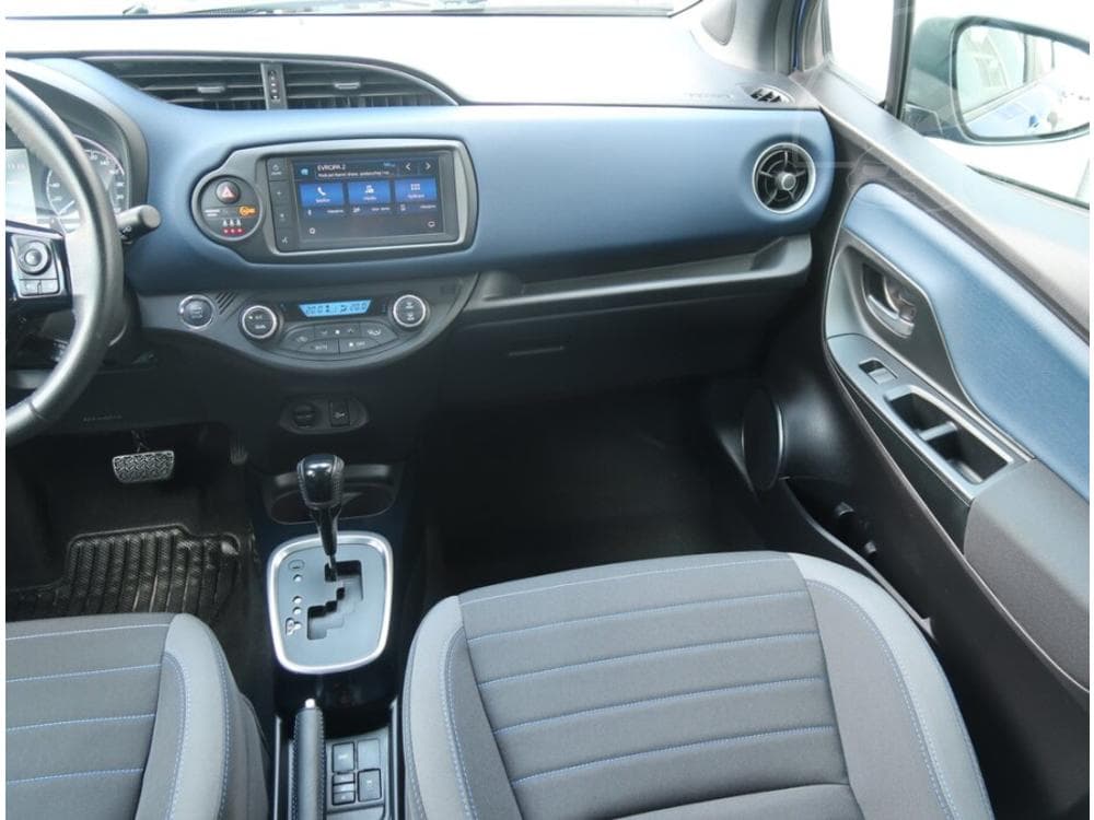 2020 Toyota YARIS - 8