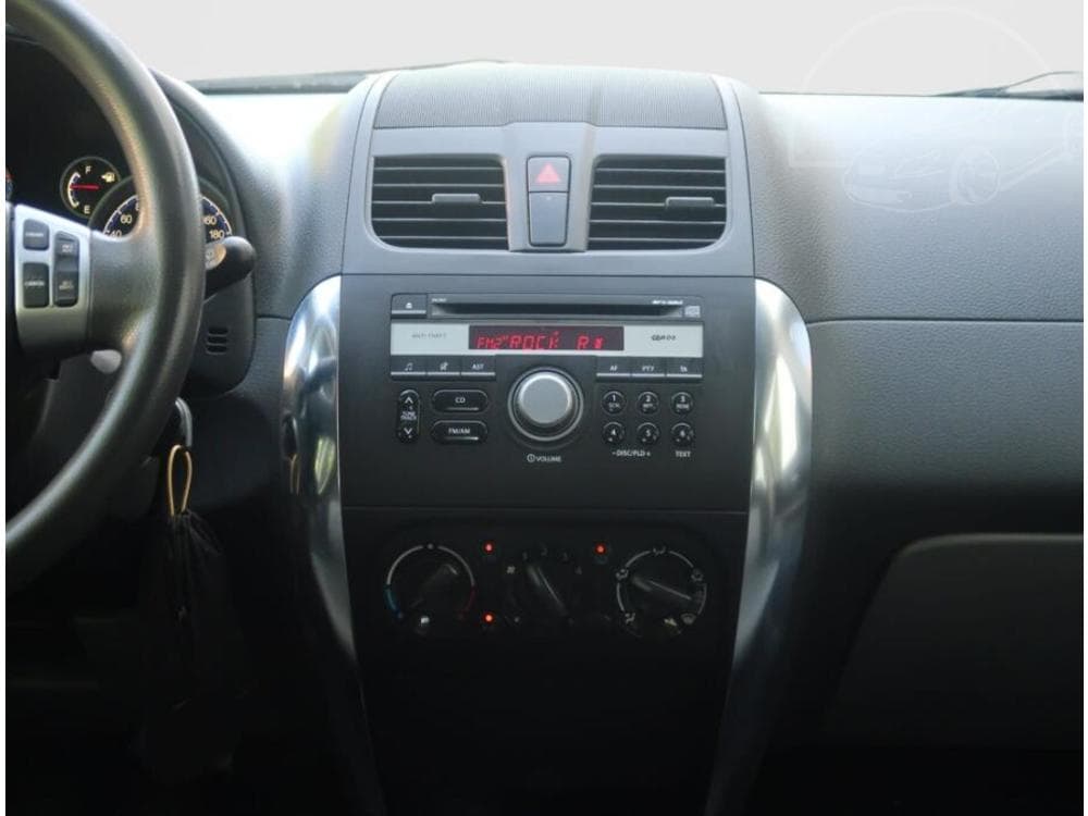 2013 Suzuki SX4 - 23
