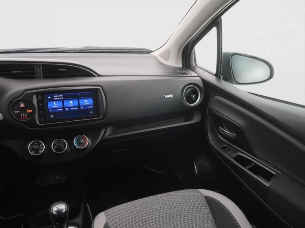 2020 Toyota YARIS - 8