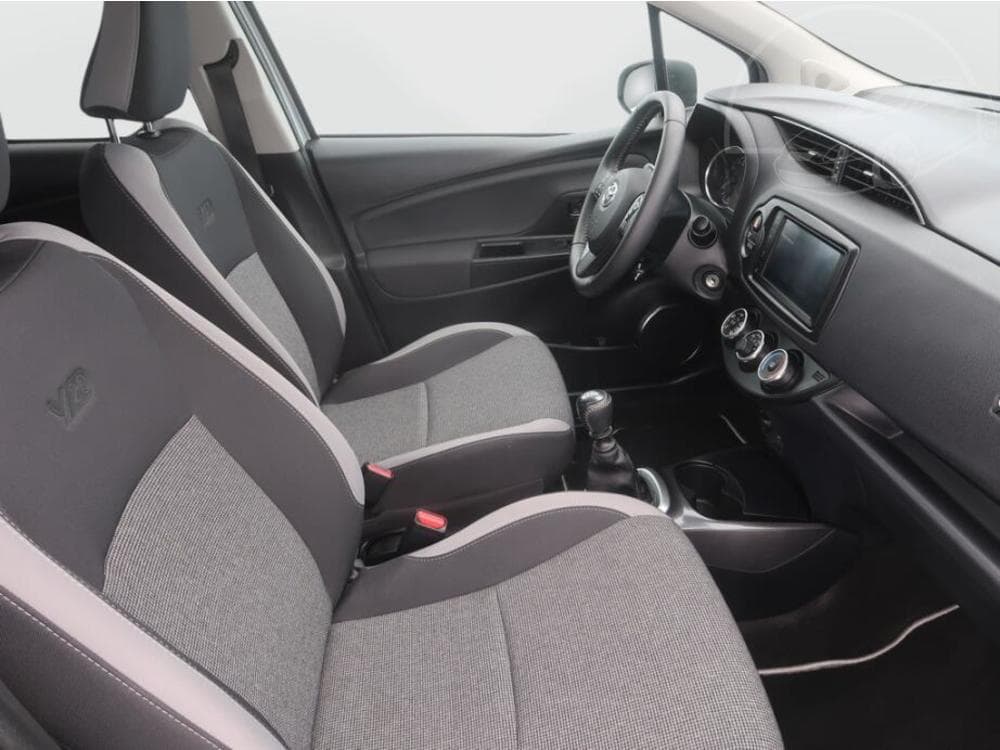 2020 Toyota YARIS - 9