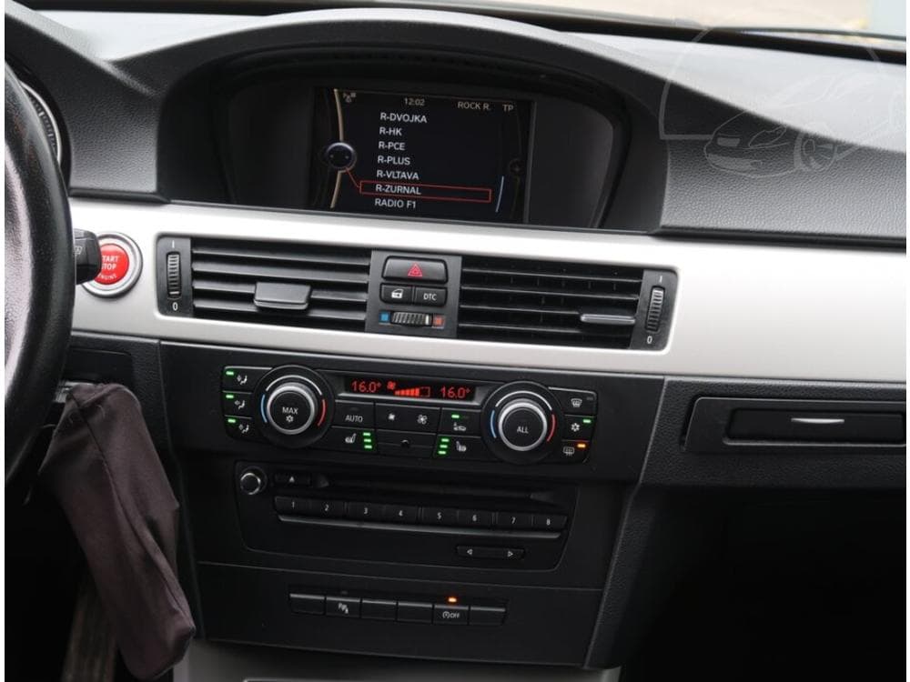 2010 BMW 3-SERIES - 23