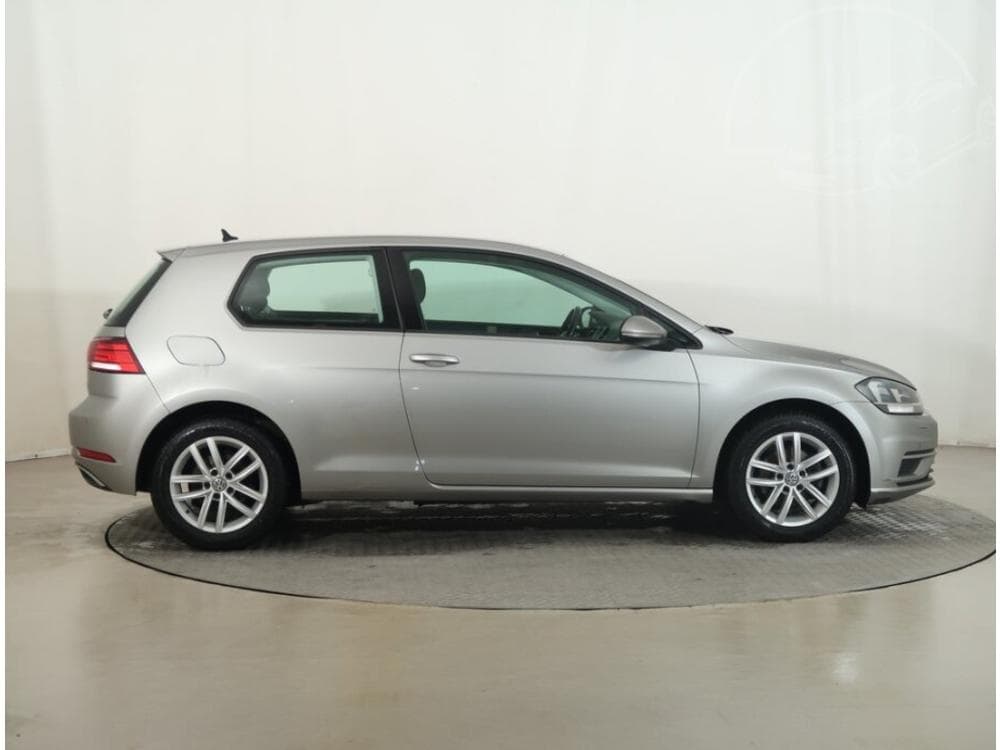 2017 Volkswagen GOLF - 11