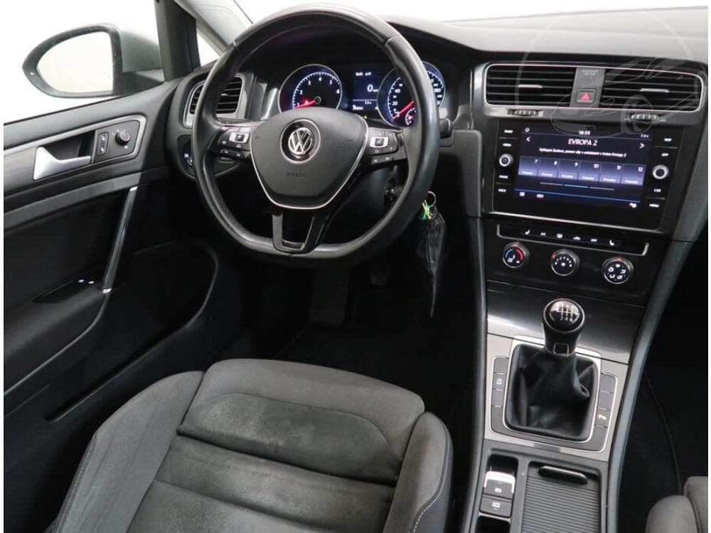 2017 Volkswagen GOLF - 13