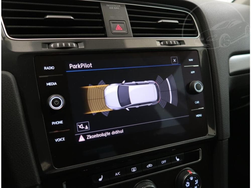 2017 Volkswagen GOLF - 27