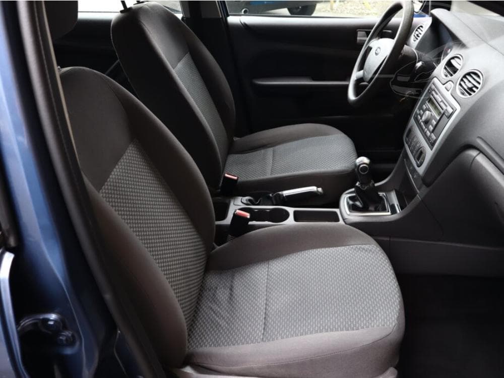 2006 Ford FOCUS - 7