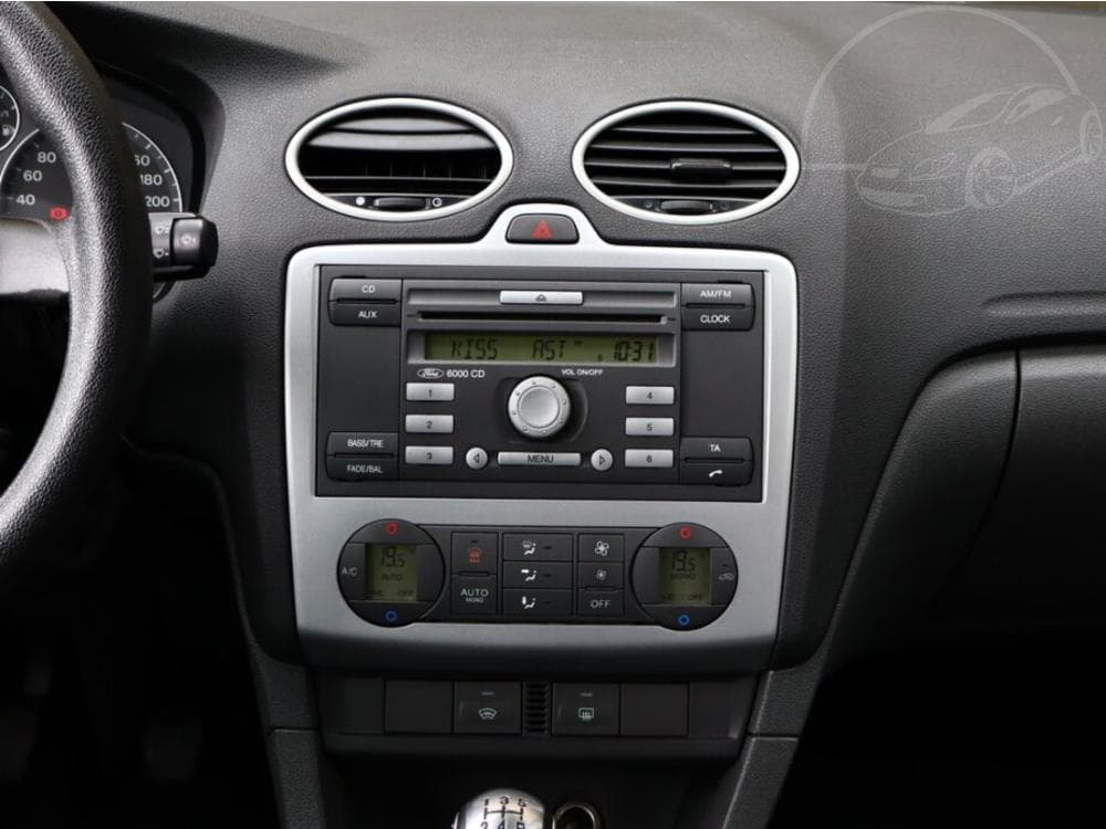 2006 Ford FOCUS - 10