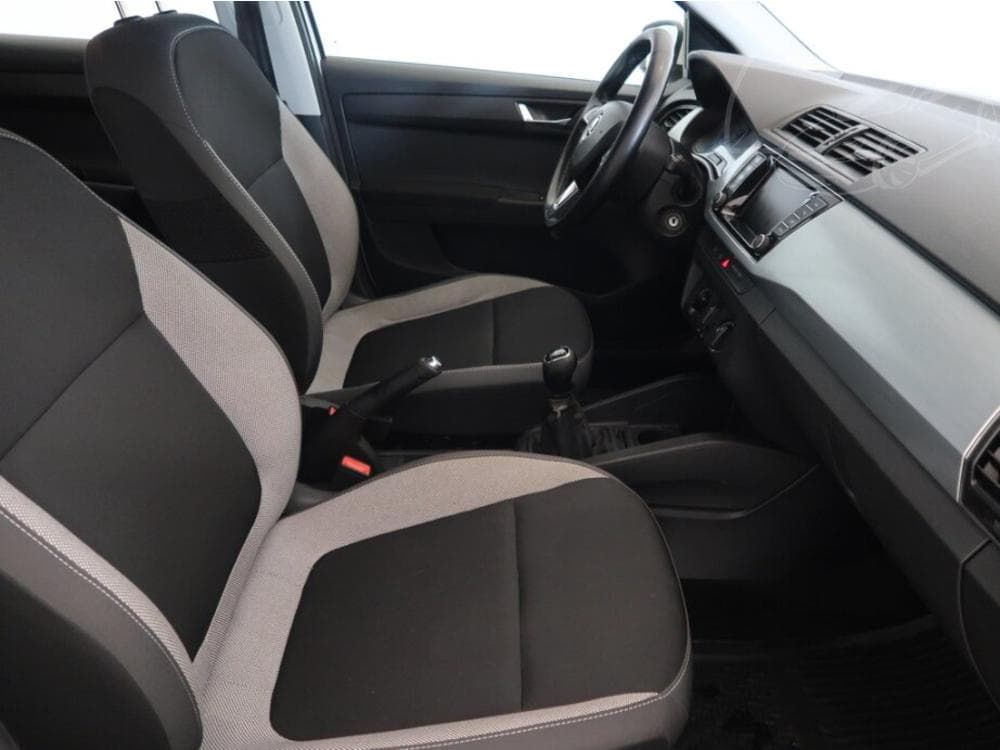 2018 Škoda FABIA - 17