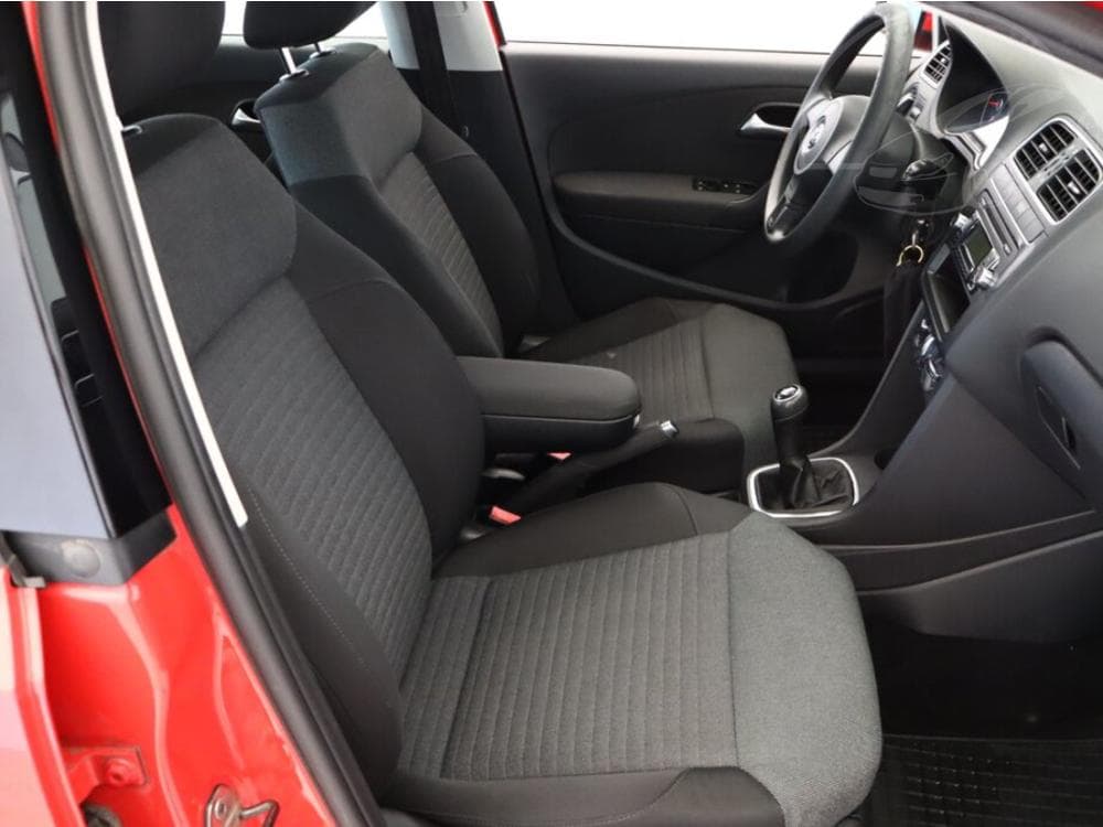 2010 Volkswagen POLO - 7
