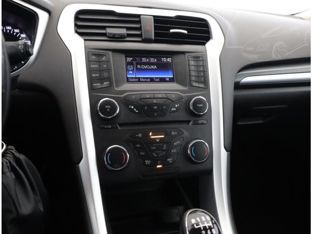 2015 Ford MONDEO - 19