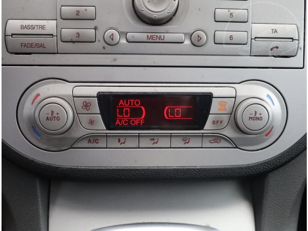 2011 Ford KUGA - 11