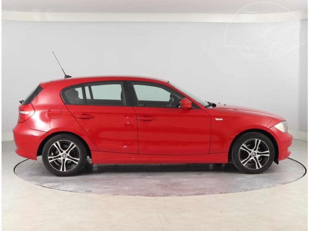 2010 BMW 1-SERIES - 9