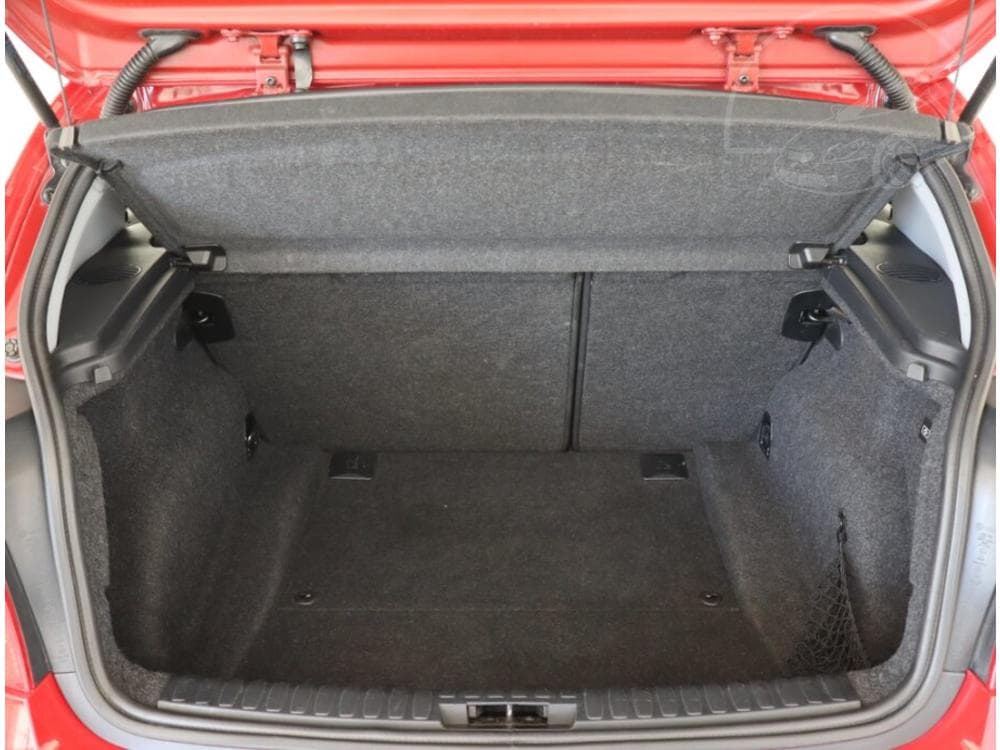 2010 BMW 1-SERIES - 21