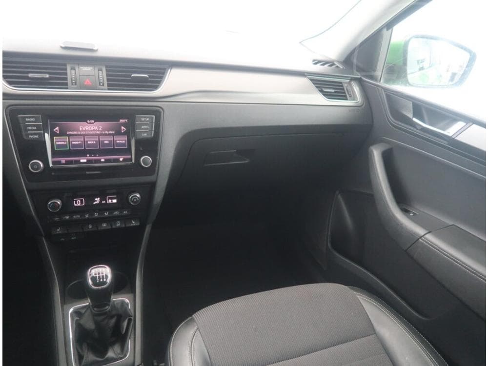 2017 Škoda RAPID - 15