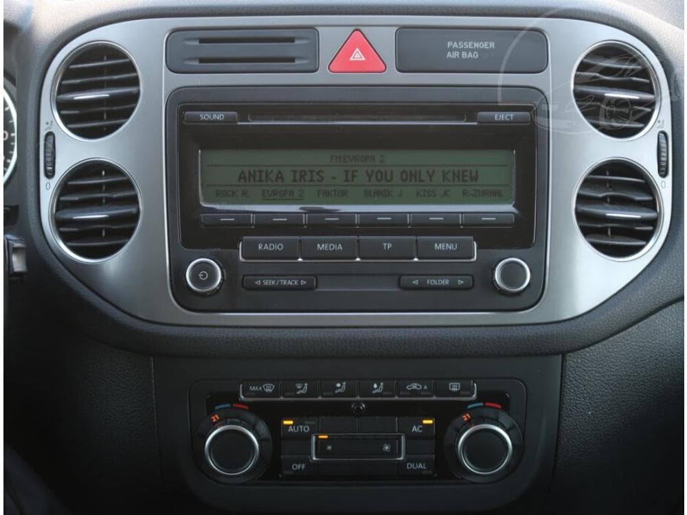 2010 Volkswagen TIGUAN - 23