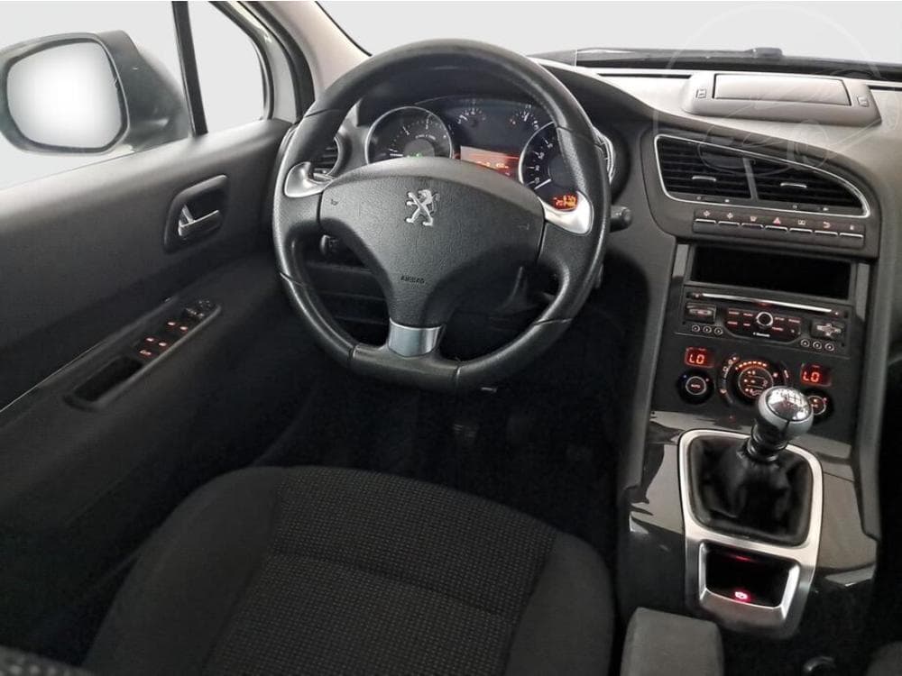 2014 Peugeot 5008 - 13